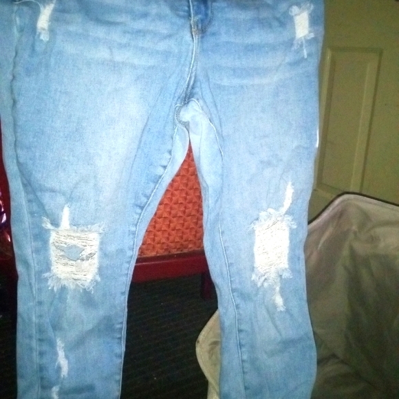Oldie Distressed Jeans - Picture 1 of 2
